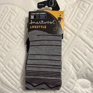 Women’s smart wool lifestyle, socks, size medium